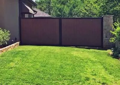 FenceTrac Backyard Metal Frame Fence