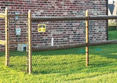 Round Rail Fence With Chain Link