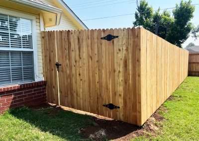 Dog-ear-wood-vertical-privacy-fence-gate