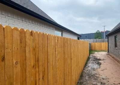 Dog-ear-wood-vertical-privacy-fence