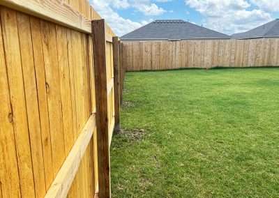 Dog-ear-wood-vertical-privacy-fence