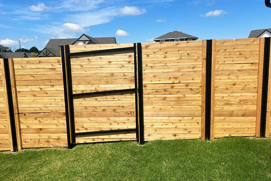 17058788-1 6 ft Horizontal Wood Privacy Fence